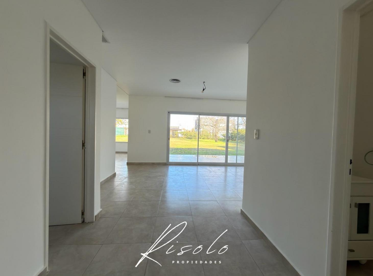 Foto de Casa en Venta sobre lote interno. 3 dormitorios, Oficina. Barrio, imagen 4