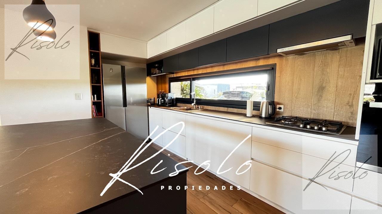 Foto de Casa en Venta. Laguna. 4 dormitorios. Pileta. Cocina. Parrilla, Barrio, imagen 3