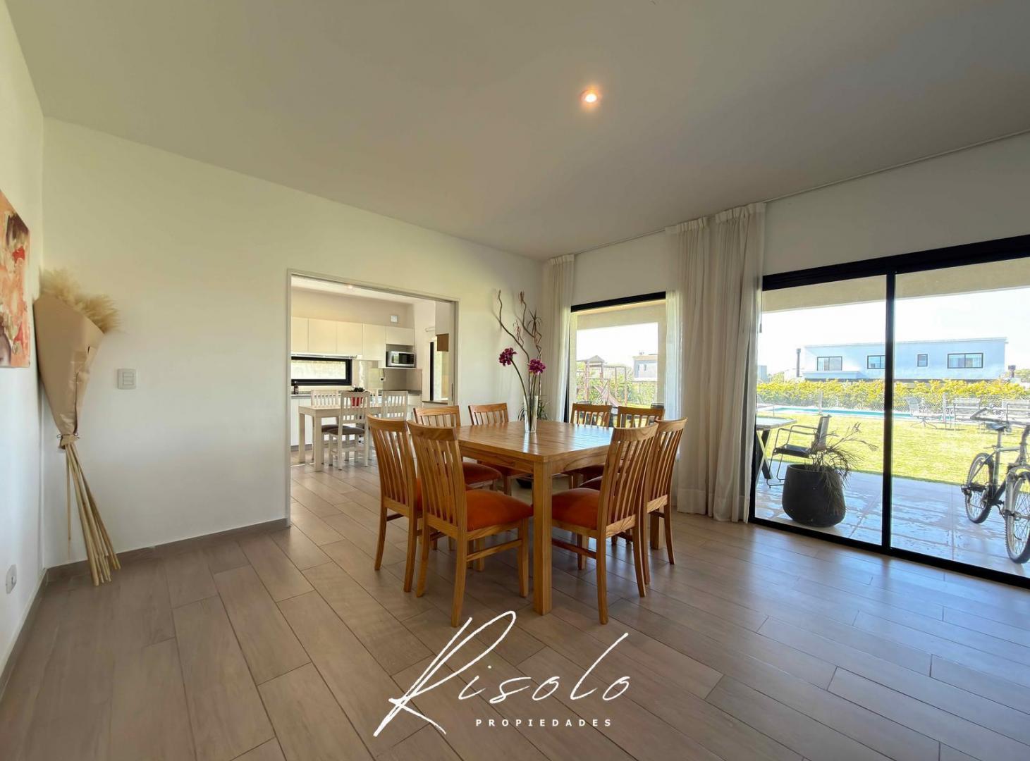 Foto de Casa en Alquiler, con muebles. Barrio Cerrado. 3 dormitoriso. Parrilla, imagen 3
