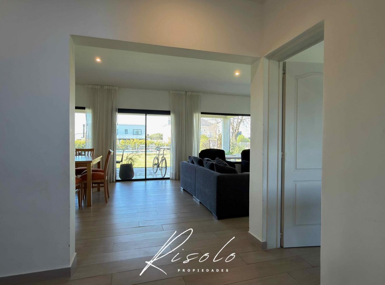 Foto de Casa en Alquiler, con muebles. Barrio Cerrado. 3 dormitoriso. Parrilla, imagen 2