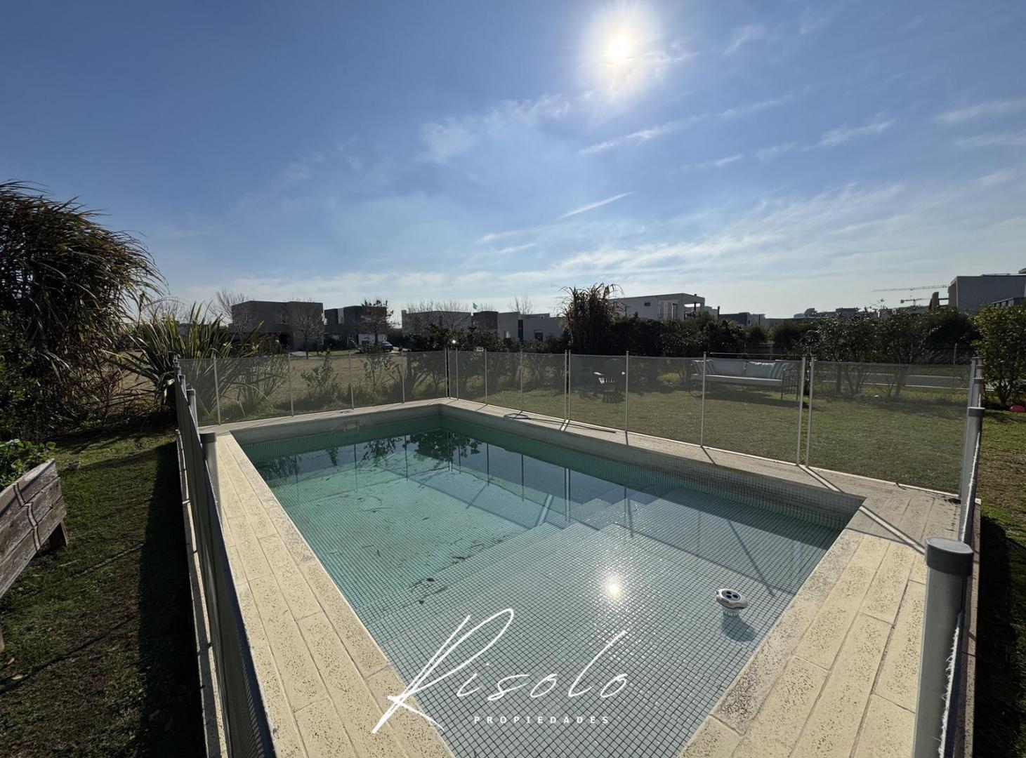 Foto de Casa en Venta. 3 dormitorios. Pileta. Parilla. Barrio Cerrado, Escobar, imagen 4