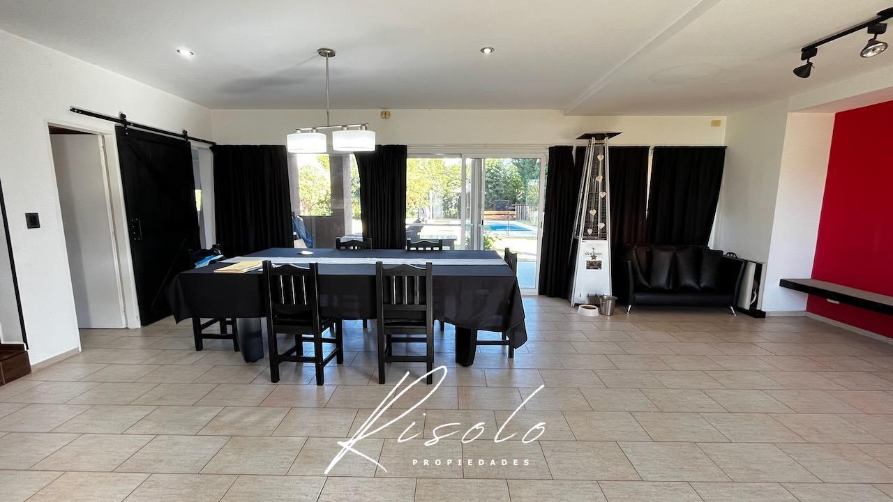 Foto de Casa en Venta, Pileta, 3 dormitorios, Pileta, Jacuzzi. Lote Interno, imagen 4