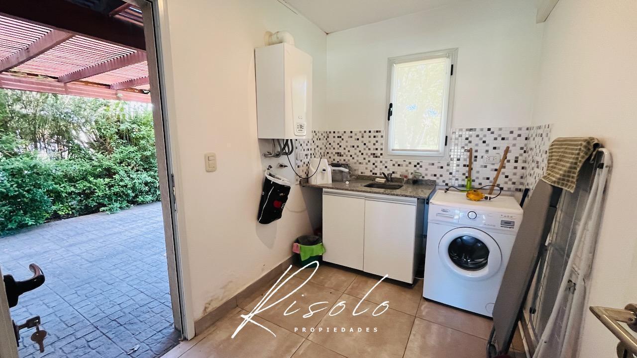 Foto de Casa en Alquiler, Amoblado. Pileta, 3 dormitorios. Escritorio. Barrio, imagen 4
