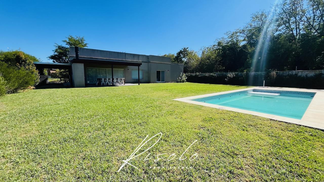 Foto de Casa en Alquiler, Amoblado. Pileta, 3 dormitorios. Escritorio. Barrio, imagen 3