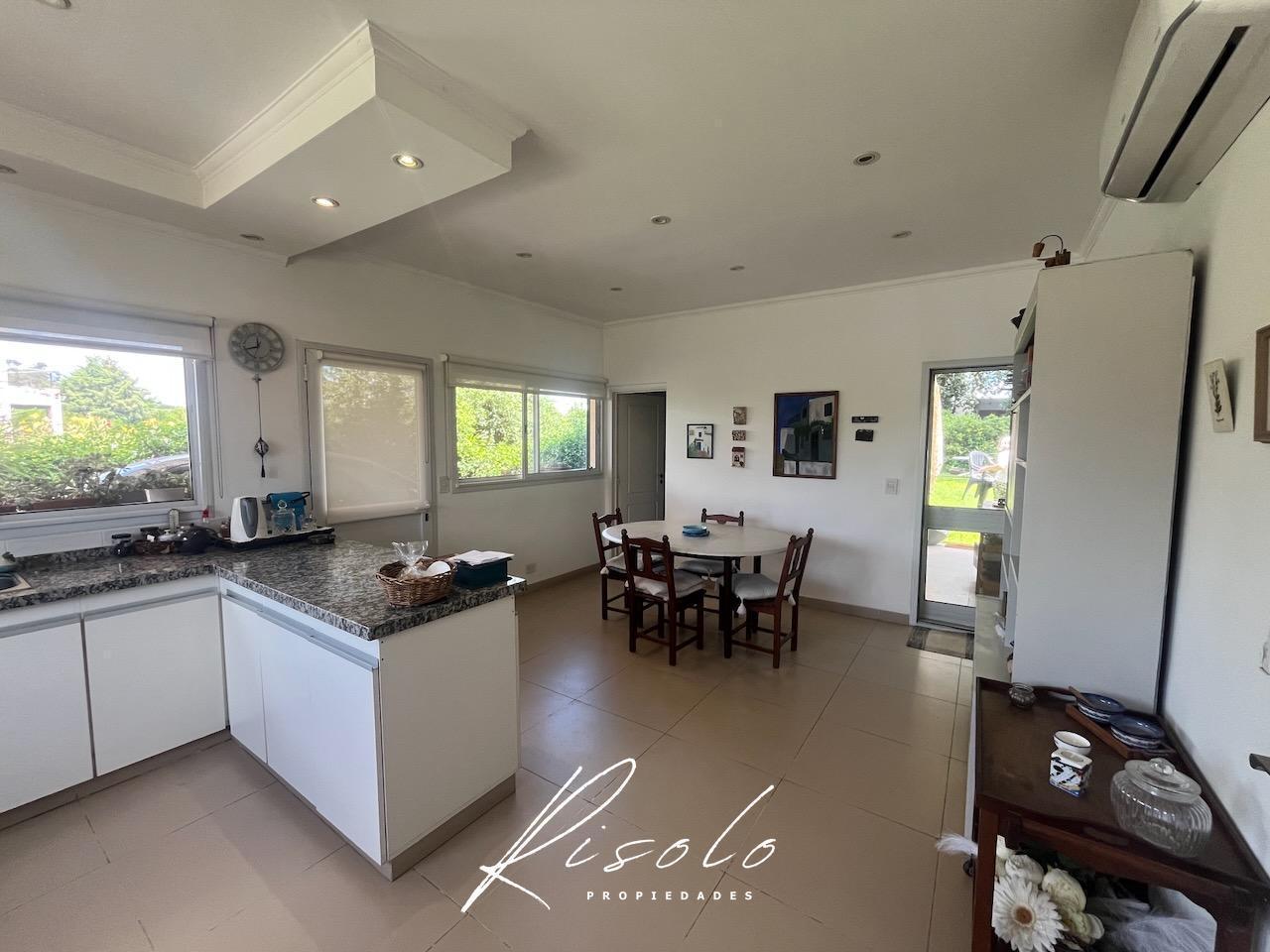 Foto de Casa en Venta 3 dormitorios, Lote interno al Norte, Cocina Indepiente, imagen 3