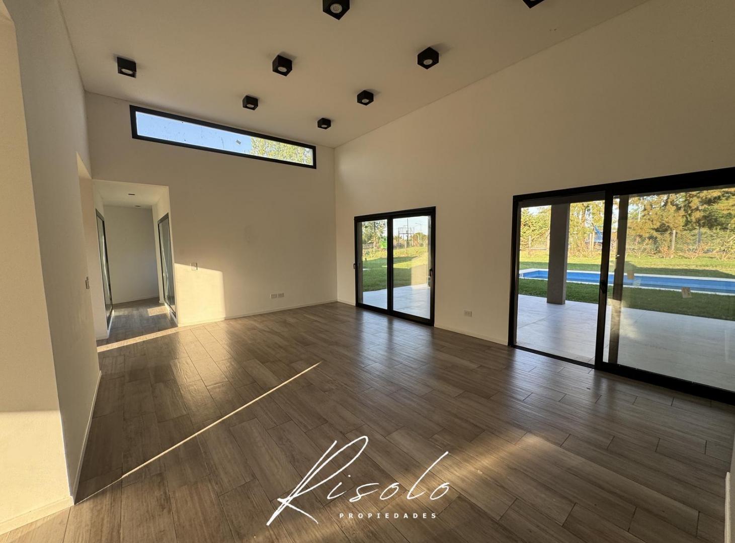 Foto de Casa en Venta, excelente terminaciones. 3 dorm. Escritorio. Pileta, imagen 4