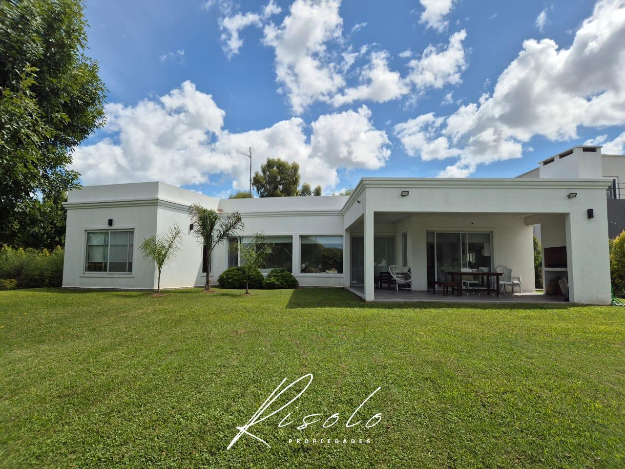 Foto de Casa en Venta, lote 1100m2, pileta. parilla. 3 dormis. Barrio Cerrado, imagen 5