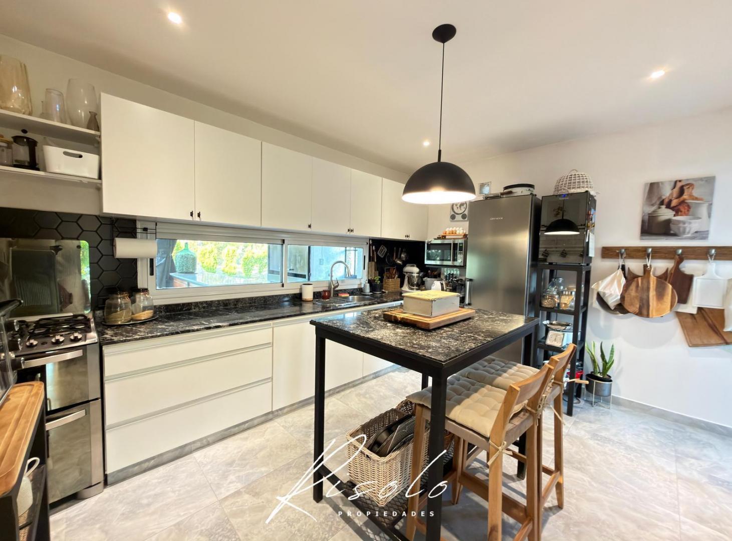Foto de Casa en Venta, 3 ambientes, estudio, pileta, parrilla, Barrio Cerrado, imagen 3