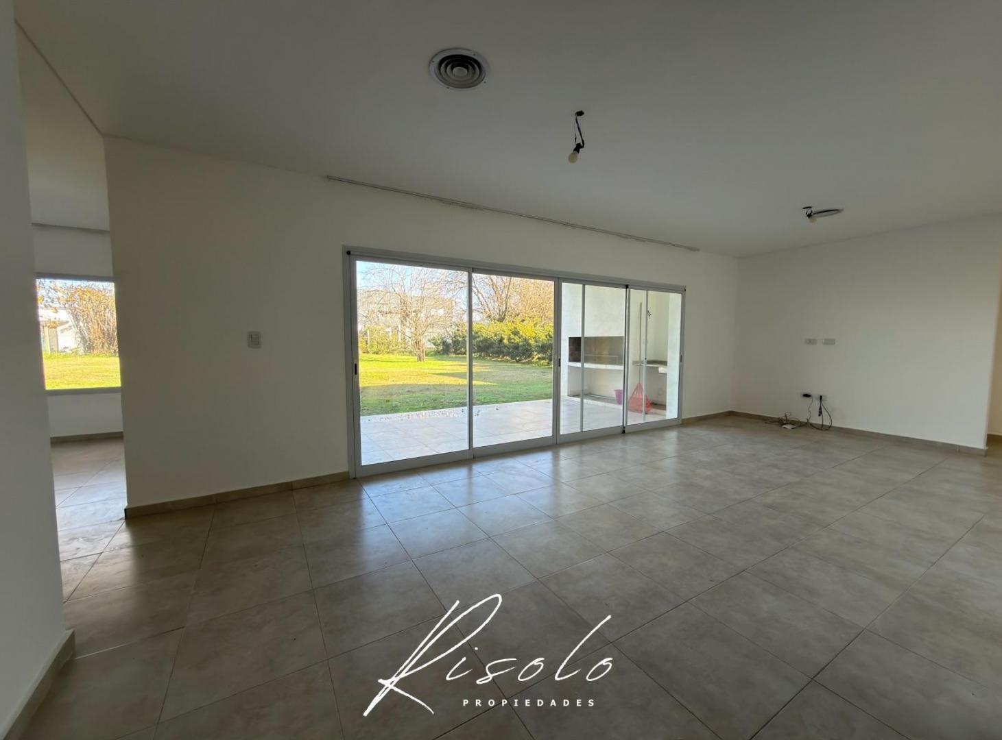 Foto de Casa en Venta sobre lote interno. 3 dormitorios, Oficina. Barrio, imagen 4