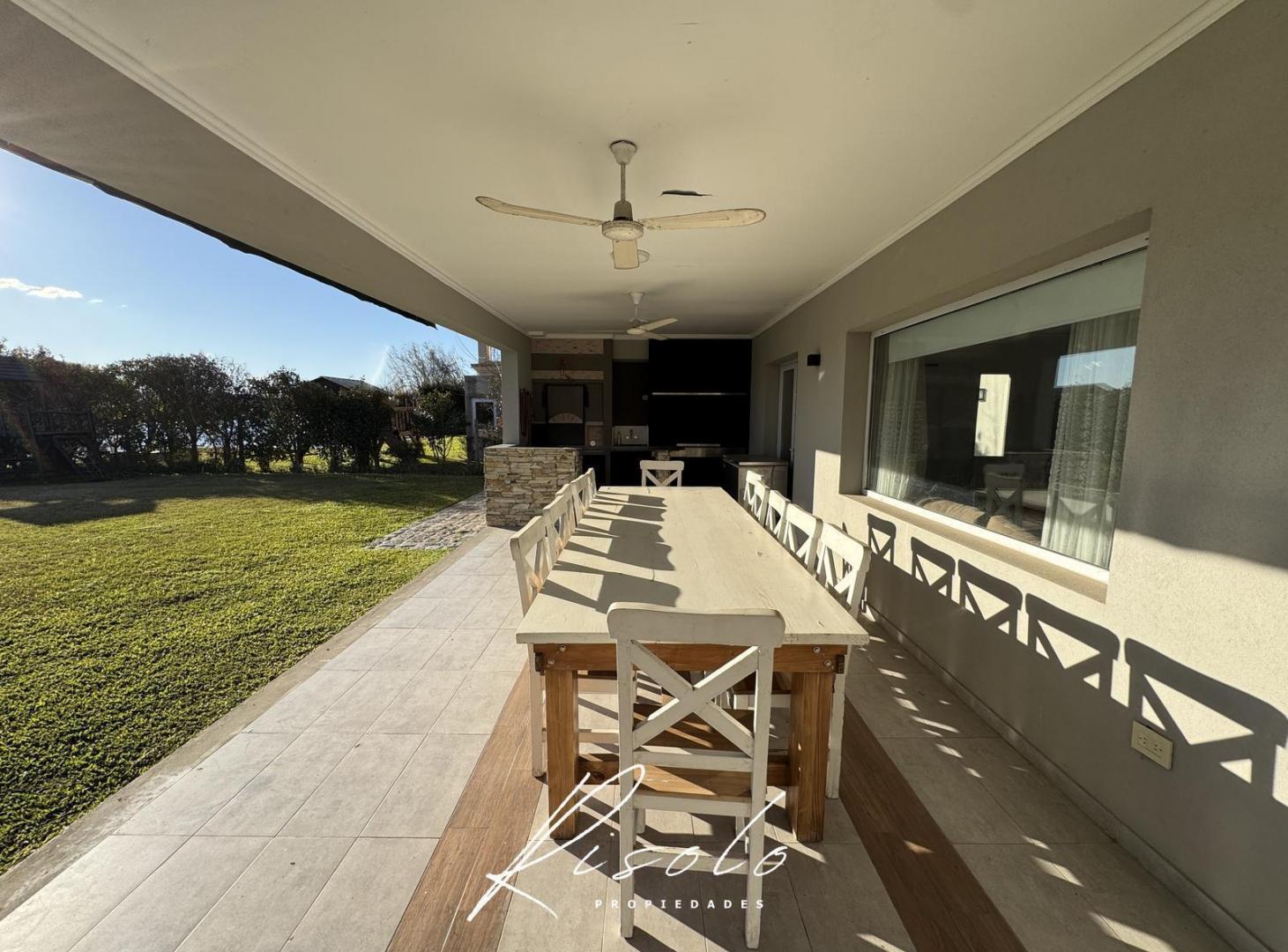Foto de Casa en venta con lote a la laguna, pileta. en la isla. Barrio Cerrado, imagen 5