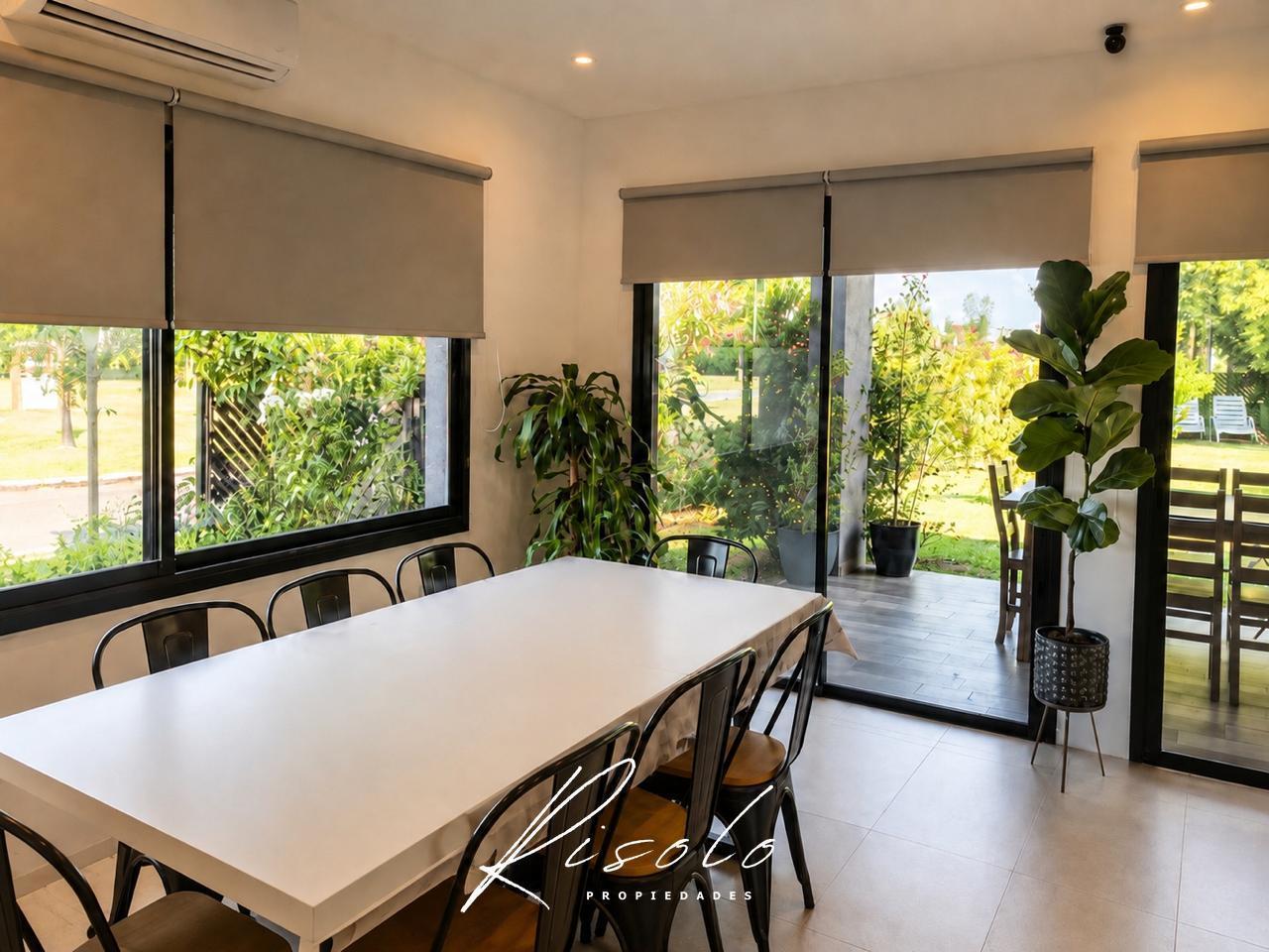 Foto de Santa Lucía - Pilar del Este - Casa moderna con jardín, pileta y terraza, imagen 5