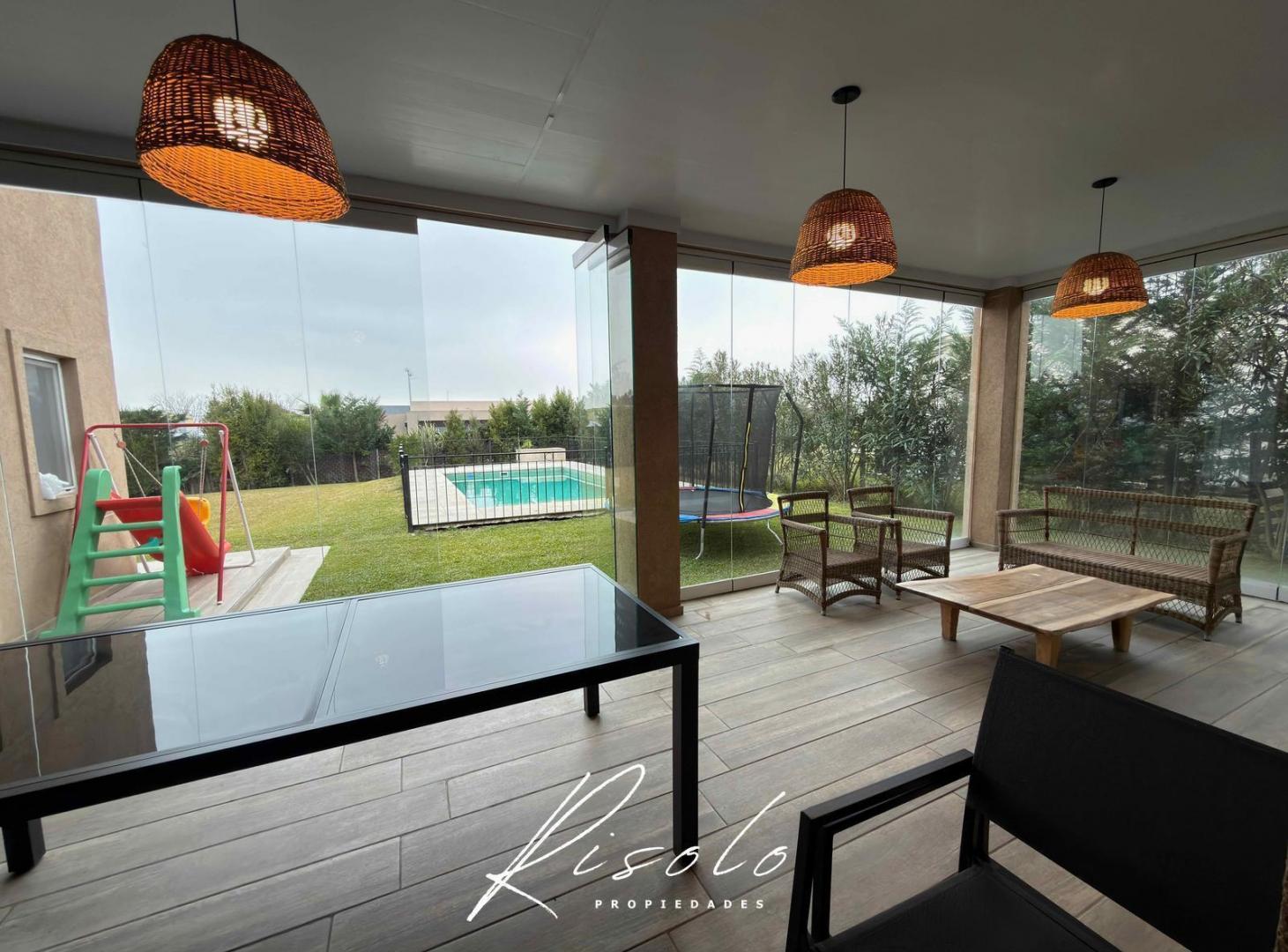 Foto de Casa en Venta y/o Alquiler, en Barrio Cerrado, Pileta. 3 dormitorios, imagen 5
