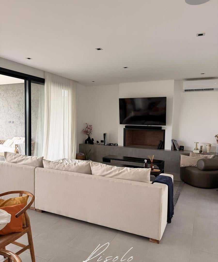 Foto de Casa en venta. Barrio Cerrado con fondo a la cancha de Golf. Escobar, imagen 3