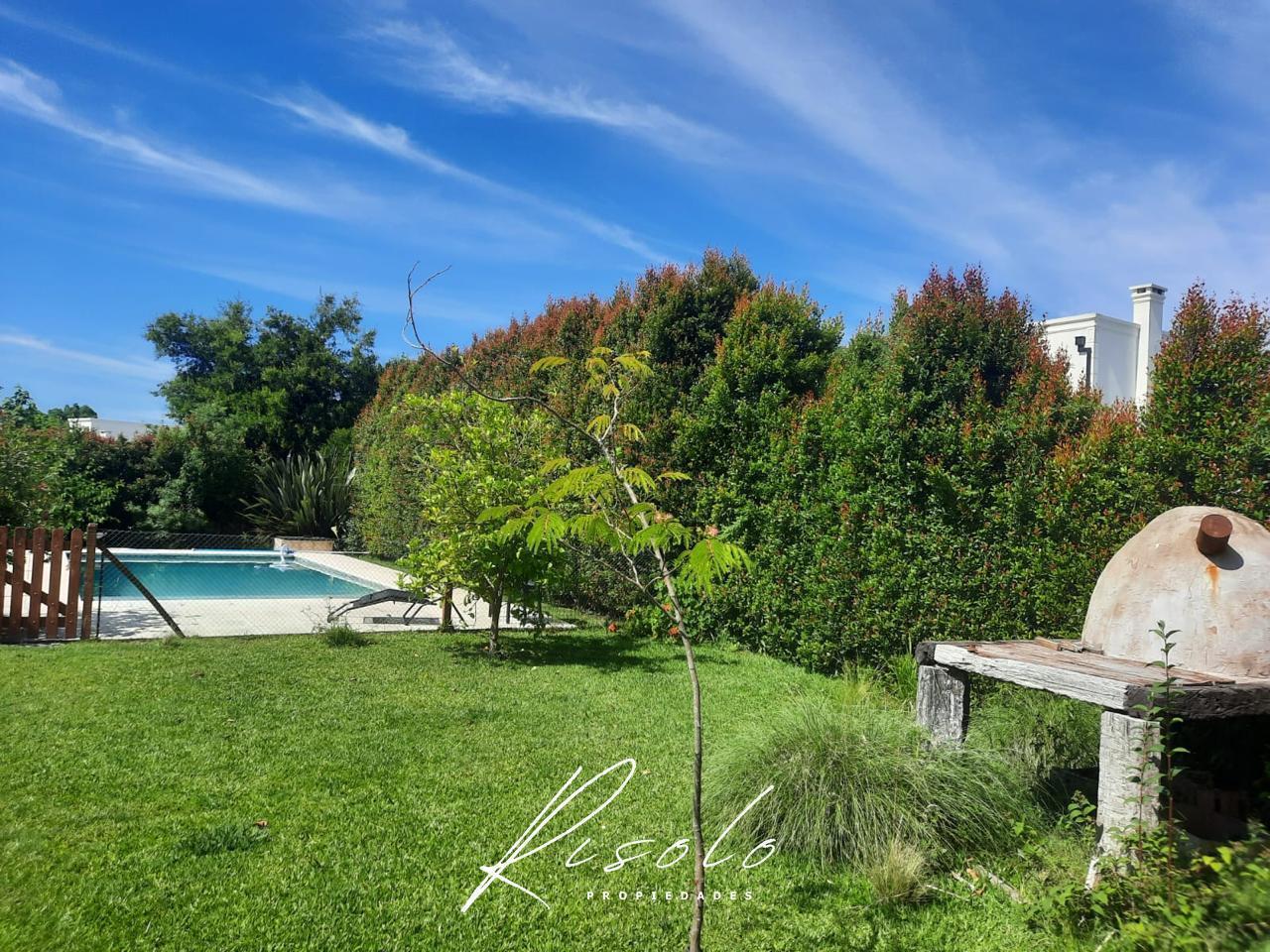 Foto de Casa en Alquiler Temporario. 3 dormitorios. Pileta. Parrilla. Barrio, imagen 5