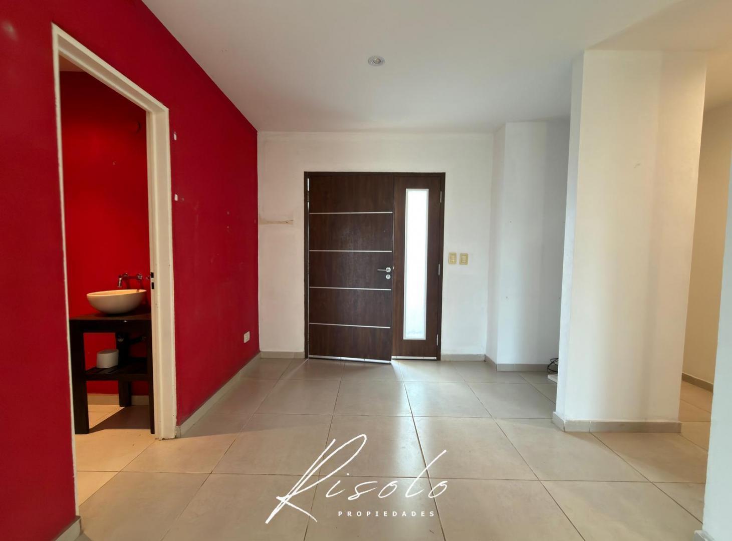 Foto de Casa en Venta. 3 dormitorios. Pergola, Parrilla. Oportunidad! Barrio, imagen 1