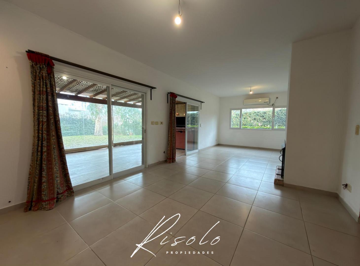 Foto de Casa en Venta. 3 dormitorios. Pergola, Parrilla. Oportunidad! Barrio, imagen 4