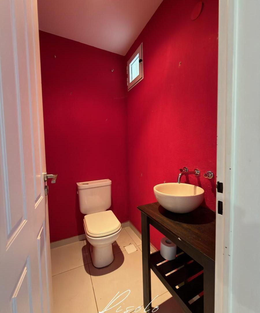 Foto de Casa en Venta. 3 dormitorios. Pergola, Parrilla. Oportunidad! Barrio, imagen 2