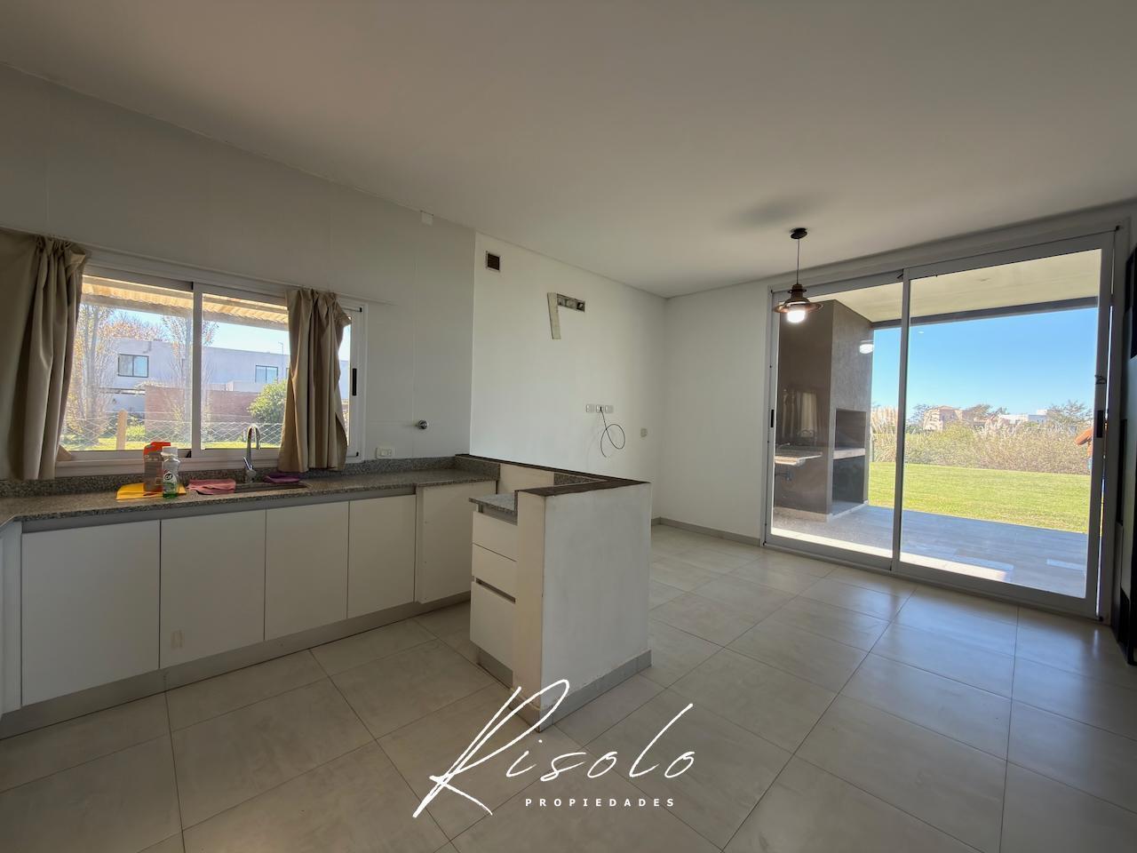 Foto de Casa en Alquiler, 3 dormitorios. Amplia cocina y comedor diario, imagen 4