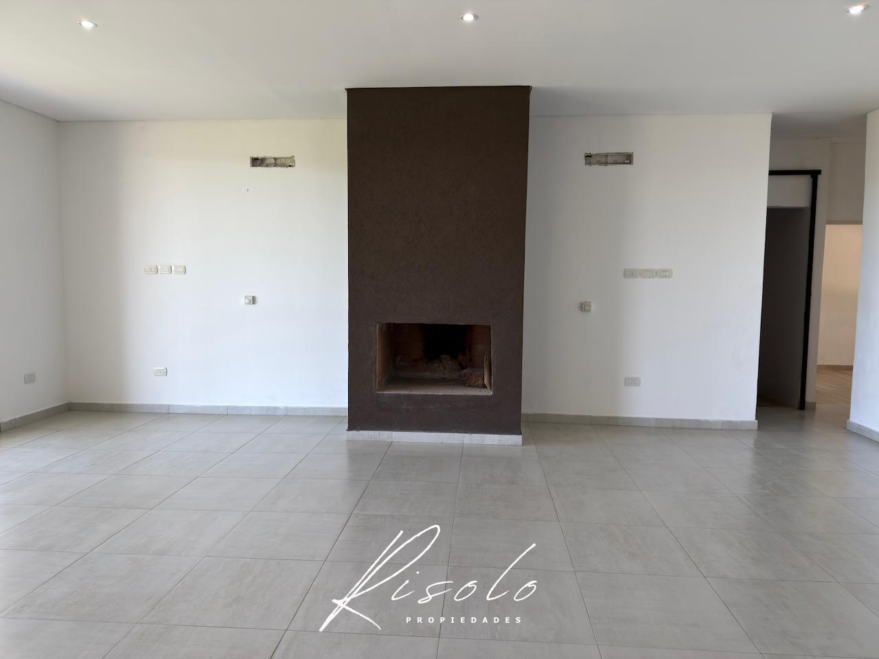 Foto de Casa en Alquiler, 3 dormitorios. Amplia cocina y comedor diario, imagen 3