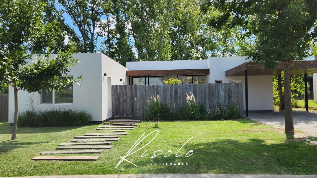 Foto de Casa en Venta, 3 dormitorios. Pileta. Parrilla. Barrio Cerrado, Zona, imagen 2