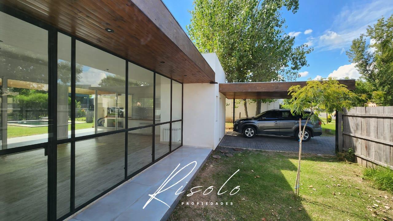 Foto de Casa en Venta, 3 dormitorios. Pileta. Parrilla. Barrio Cerrado, Zona, imagen 3