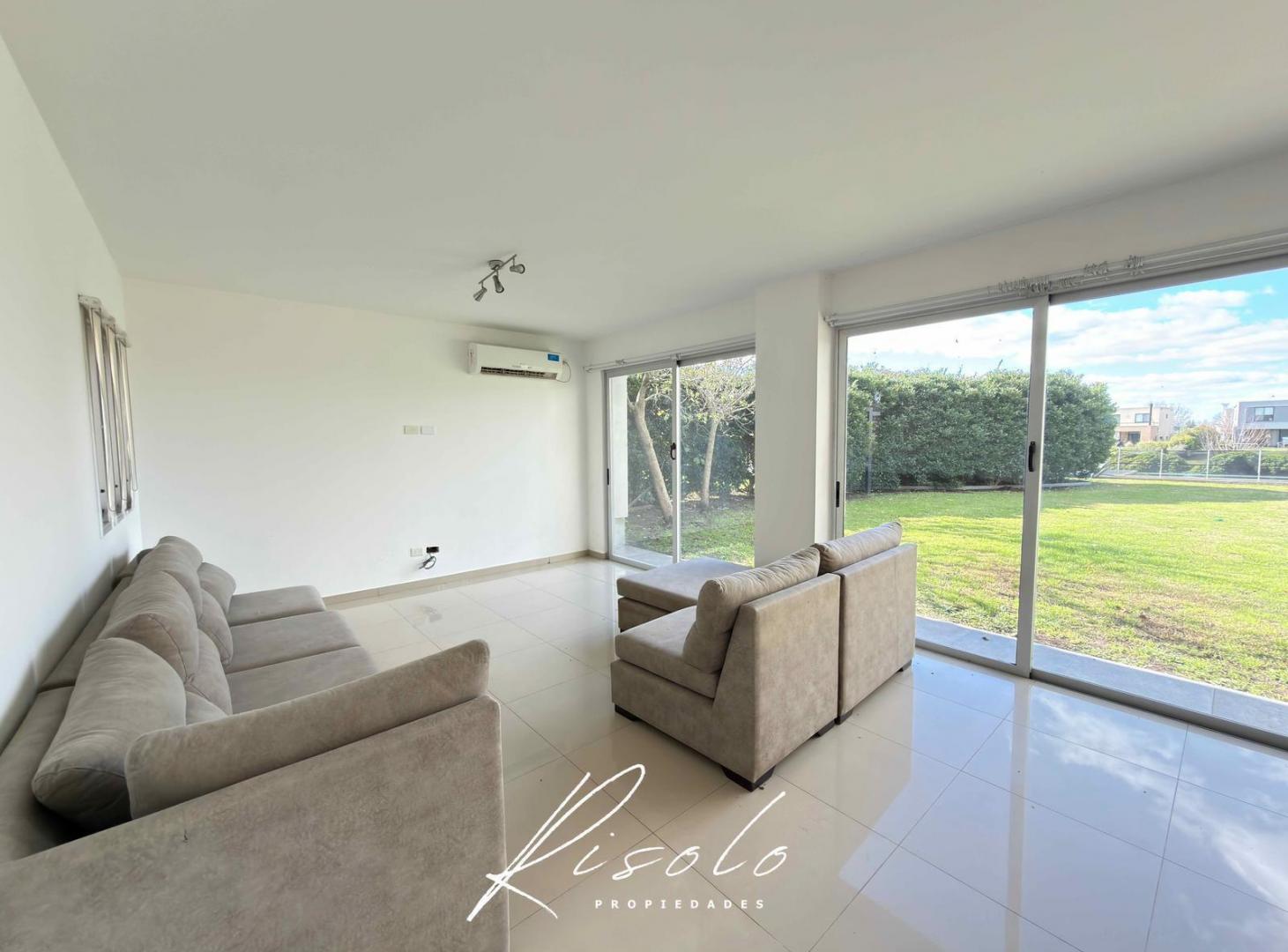 Foto de Casa en Venta, fondo a la laguna. Pileta. Parrilla. 3 dormitorios, imagen 3