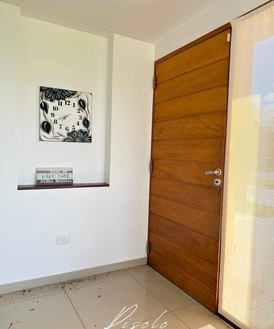 Foto de Casa en Venta, fondo a la laguna. Pileta. Parrilla. 3 dormitorios, imagen 1