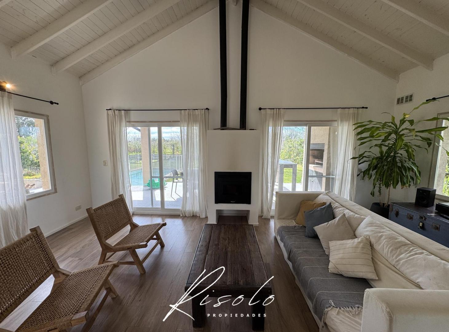 Foto de Casa en Venta, Pileta, Parrilla. 3 Dormitorios. Barrio Cerrado. Zona, imagen 3