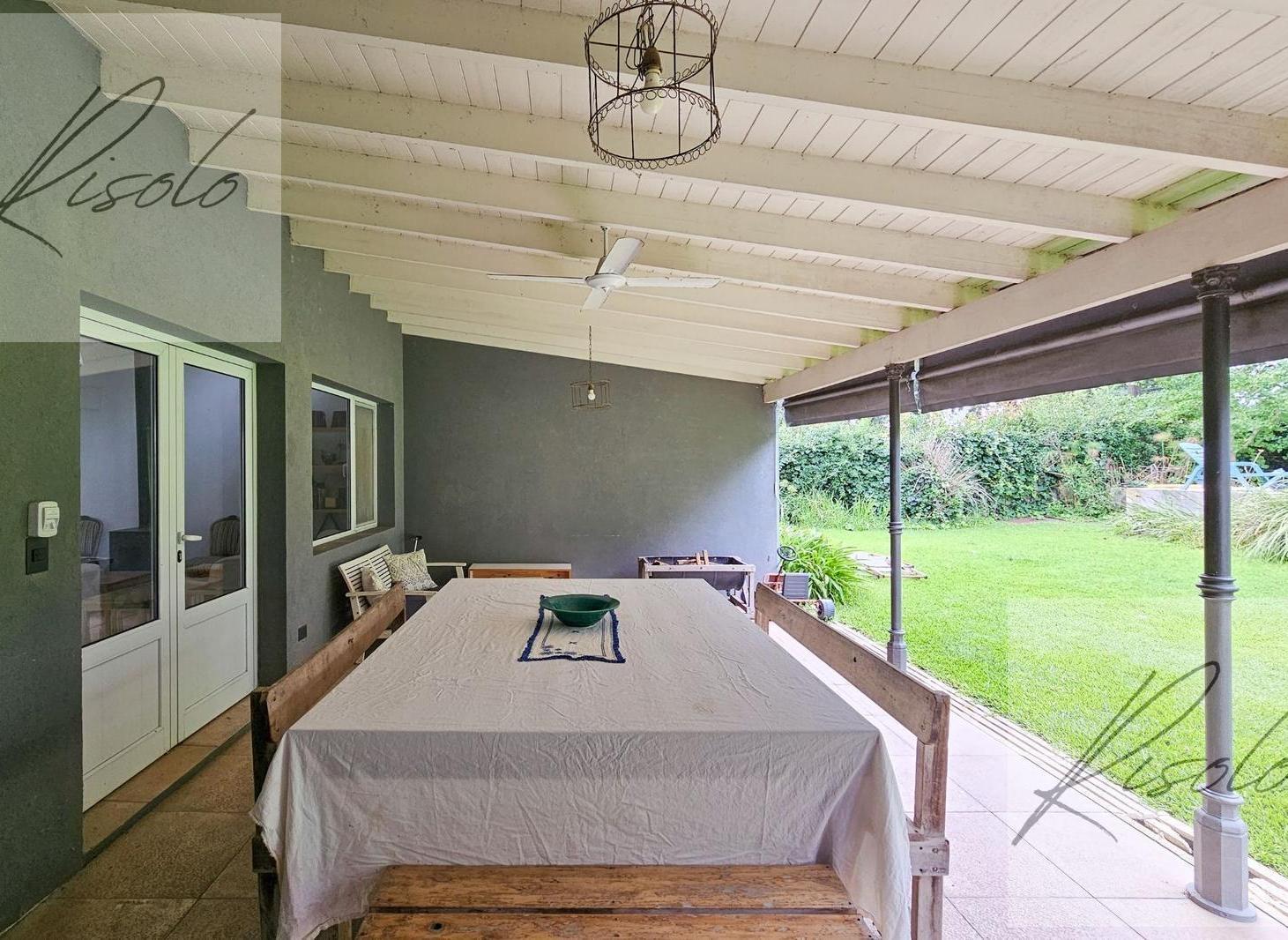 Foto de Casa en Venta. Pileta, 3 dormitorios, Escritorio. Horno a leña. Doble, imagen 4