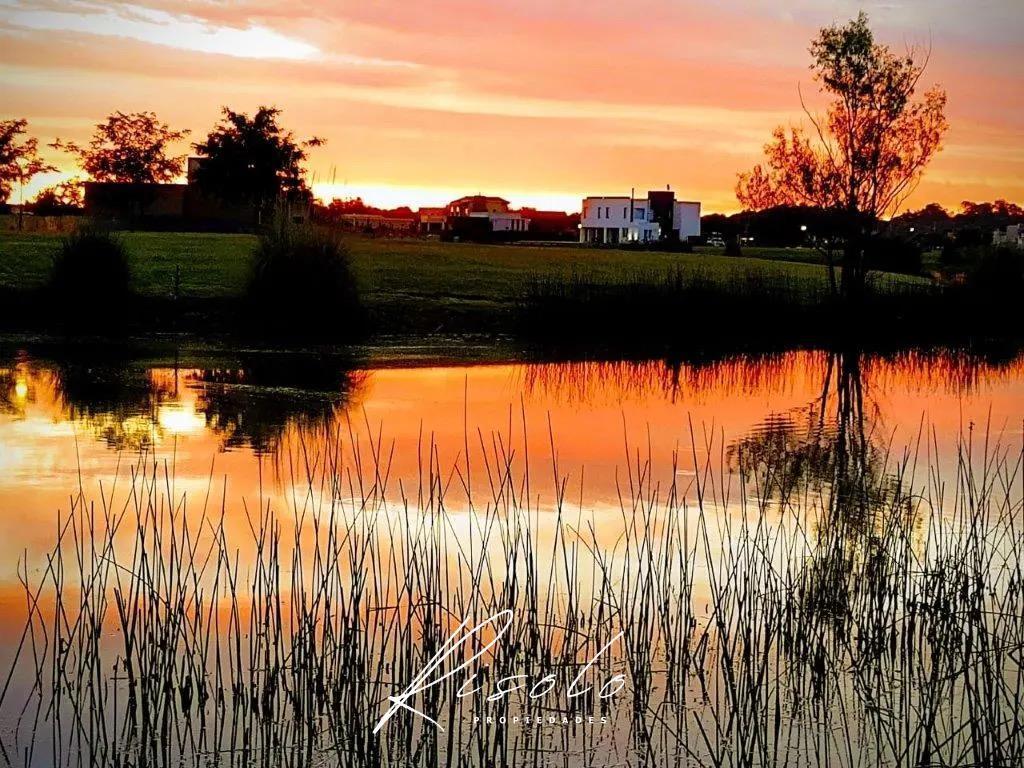 Foto de Lote en Venta, fondo a la Laguna. Barrio Cerrado, Escobar, imagen 1