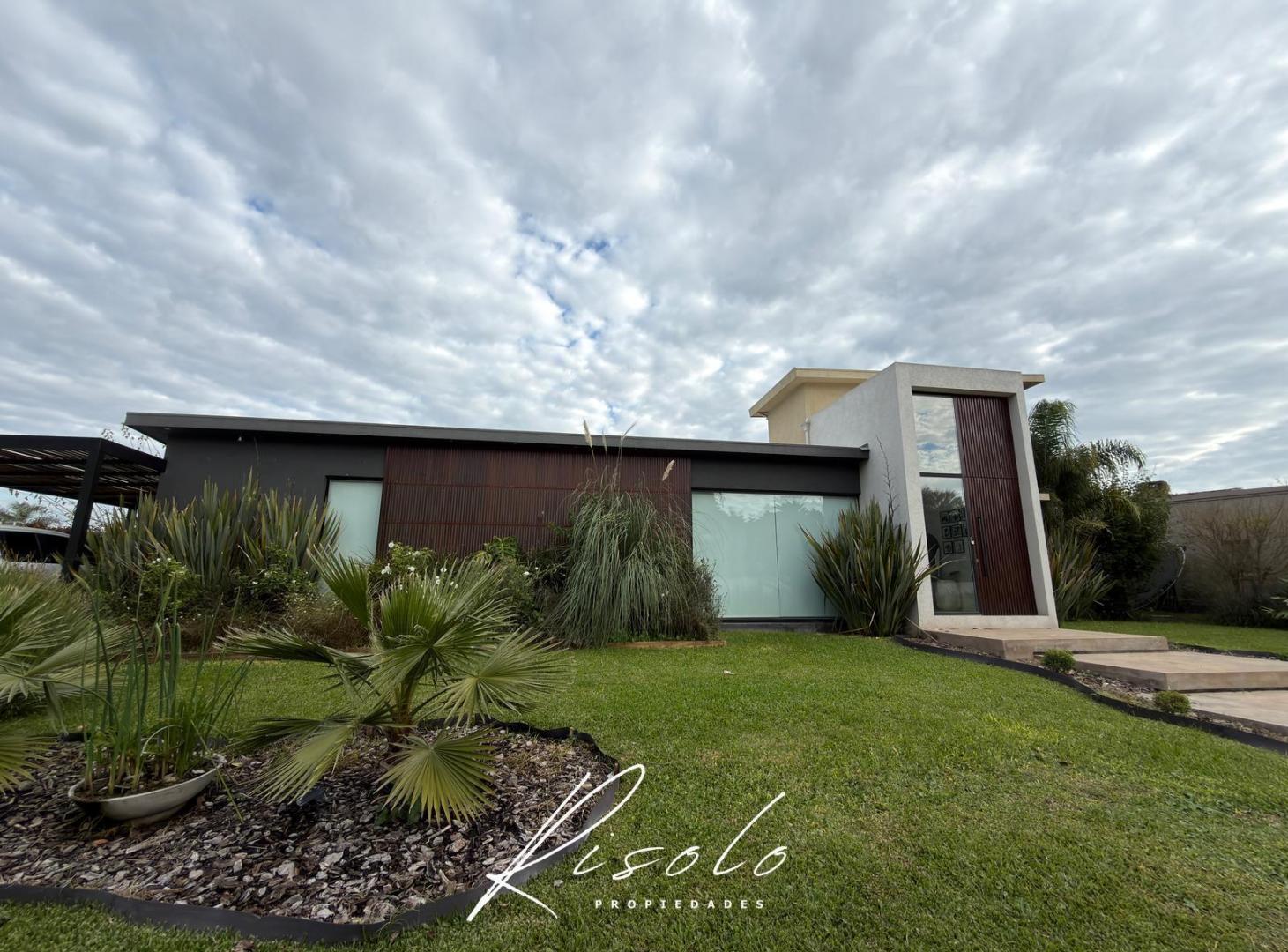 Foto de PERMUTA DEPTO. VEHICULOS, FINANCIA. Casa en Venta o Alquiler, imagen 2