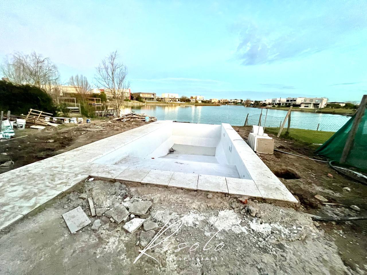 Foto de Casa en Venta con lote a la Laguna. 3 dormitorios, Pileta. Barrio, imagen 4