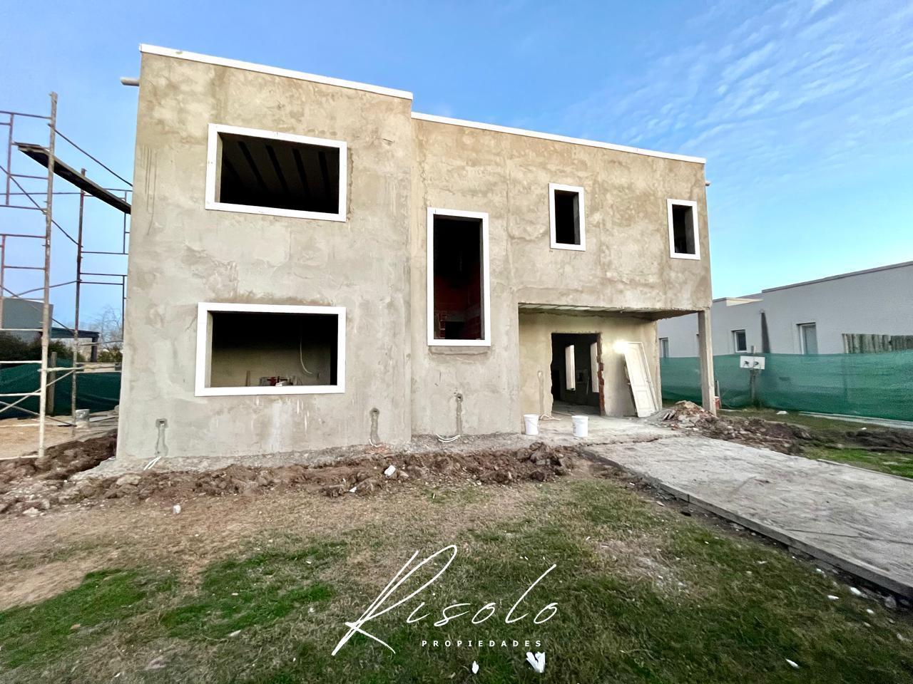 Foto de Casa en Venta con lote a la Laguna. 3 dormitorios, Pileta. Barrio, imagen 1