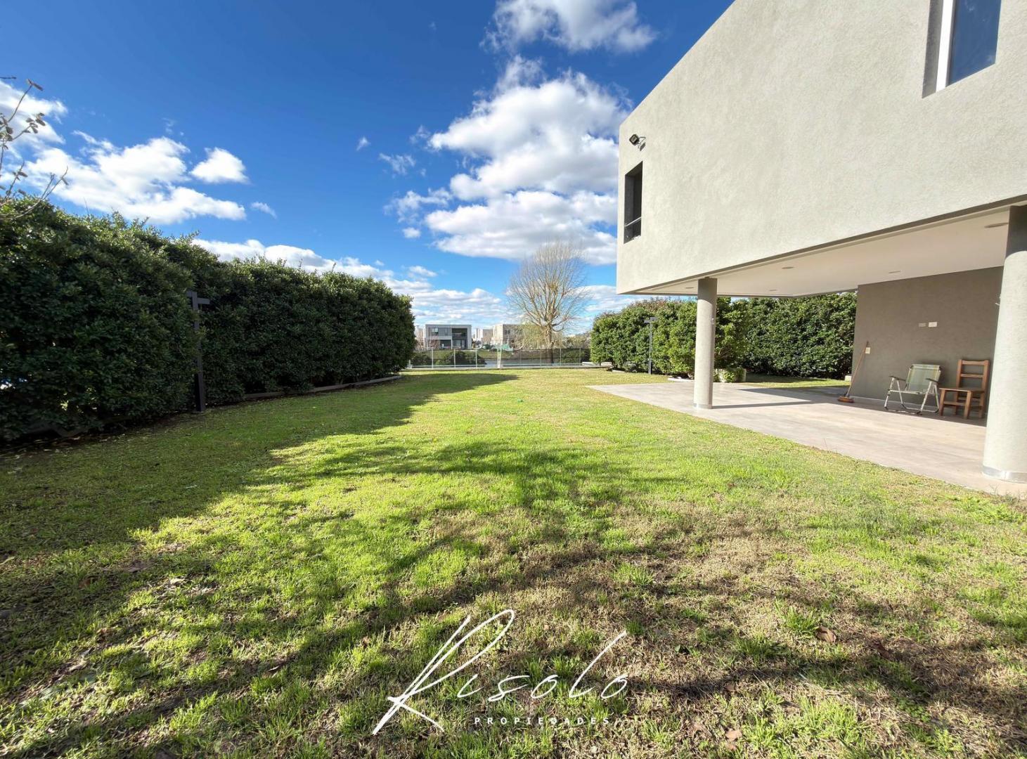 Foto de Casa en Venta, fondo a la laguna. Pileta. Parrilla. 3 dormitorios, imagen 3