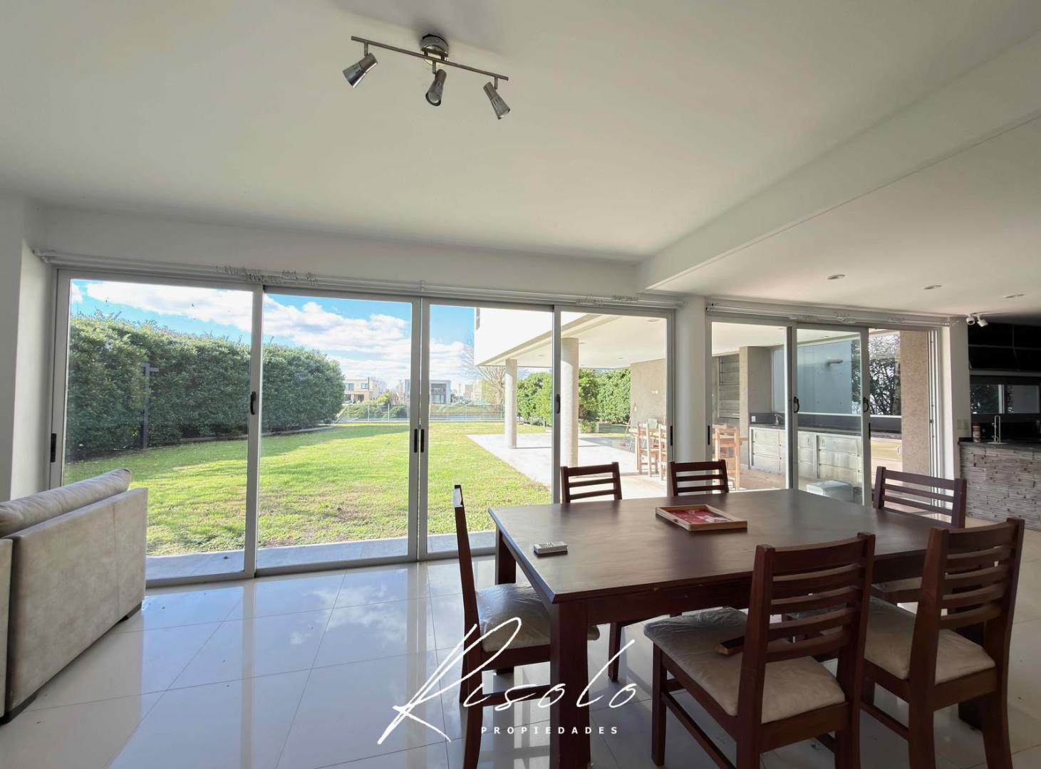 Foto de Casa en Venta, fondo a la laguna. Pileta. Parrilla. 3 dormitorios, imagen 5