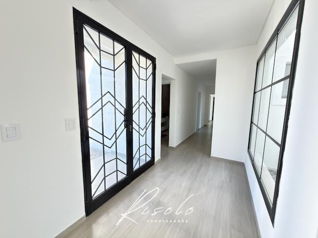 Foto de Casas con pileta, 4 dormitorios. Pileta, Cerramiento Galeria. Laguna, imagen 4
