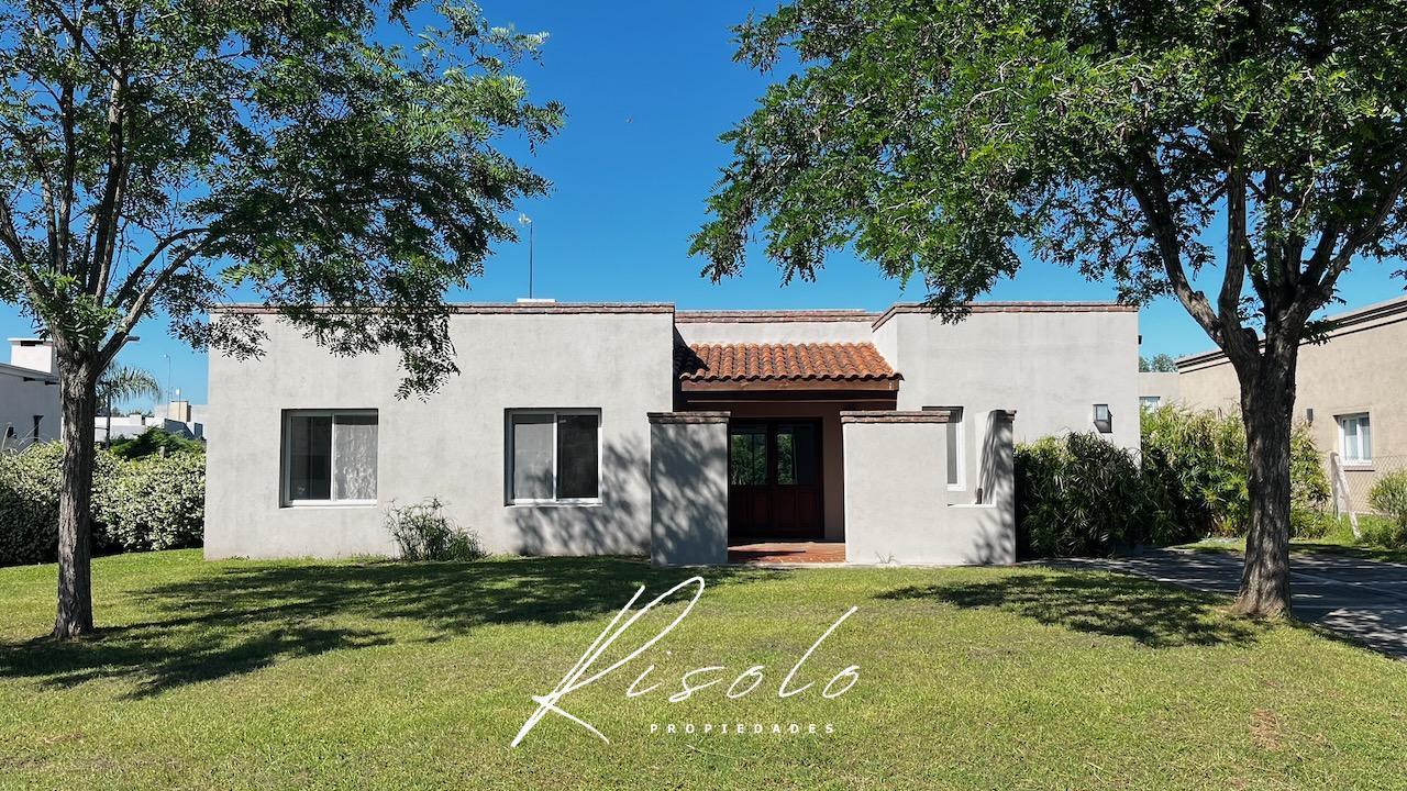 Foto de Oportunidad ! Casa en Venta, Lote Interno, 3 dormitorios. Barrio, imagen 2