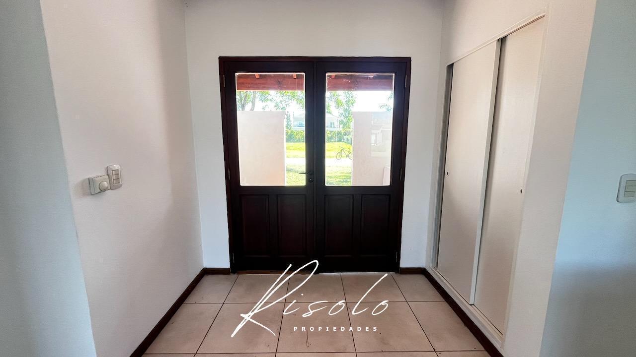 Foto de Oportunidad ! Casa en Venta, Lote Interno, 3 dormitorios. Barrio, imagen 5