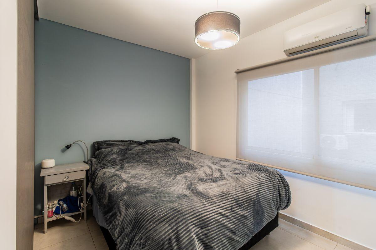 Foto de VENTA DEPARTAMENTO 2 AMBIENTES CON SUM Y COCHERA, imagen 2