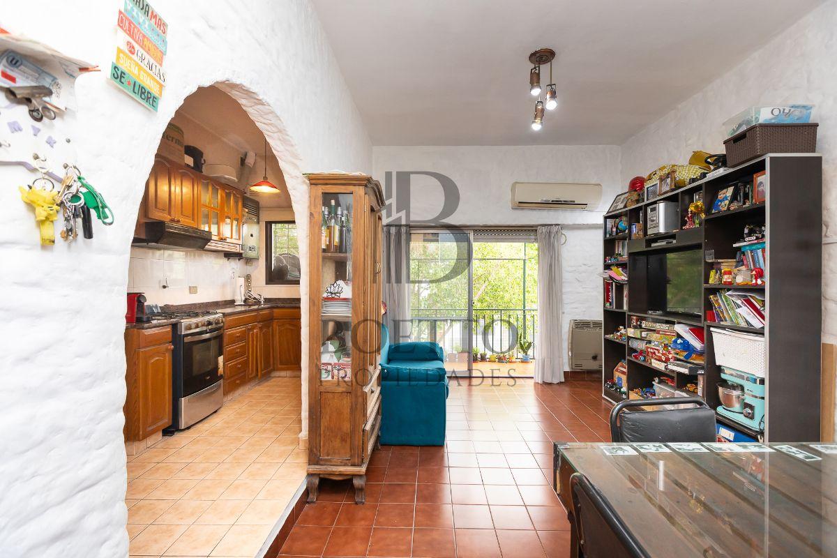 Foto de VENTA 2 AMBIENTES AL FRENTE CON BALCÓN CORRIDO – VILLA URQUIZA, imagen 2