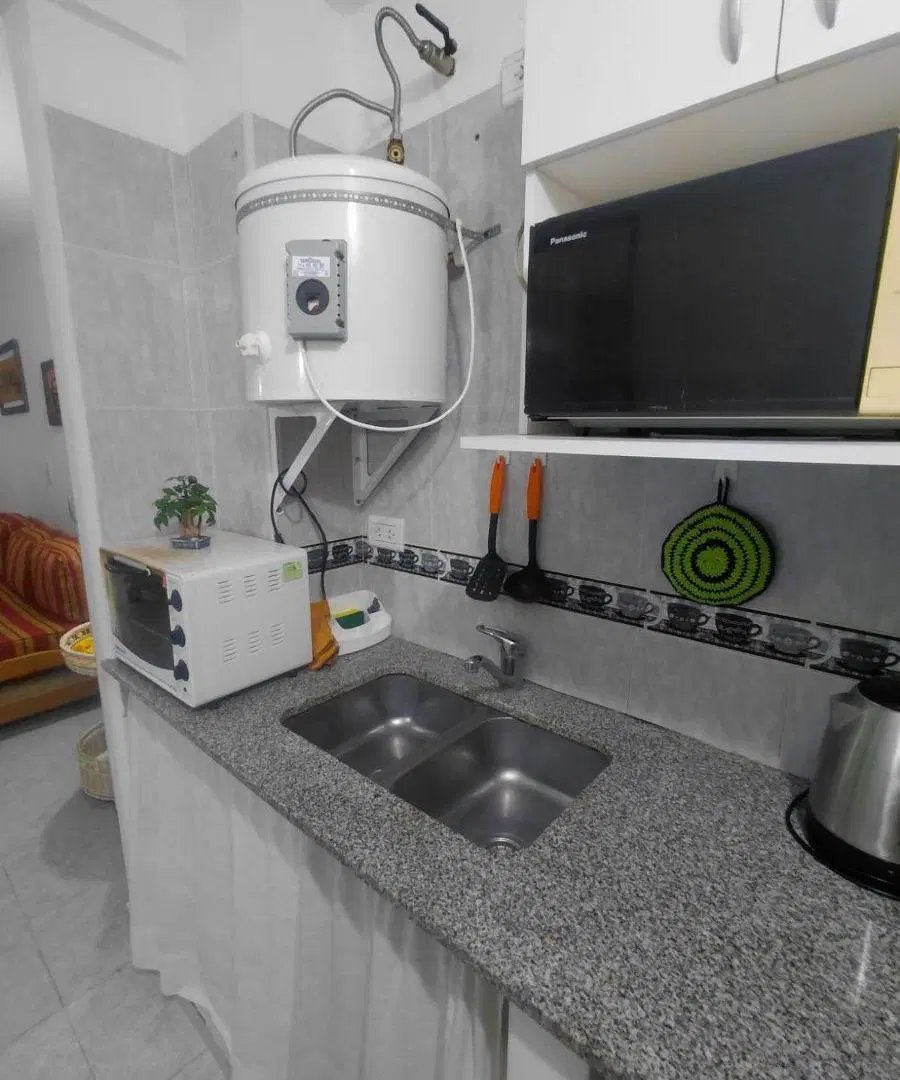 COSTA AZUL: VENTA FRENTE AL MAR DEPARTAMENTO MONOAMBIENTE 5TO PISO EDIFICIO ACHALAY AMOBLADO 2