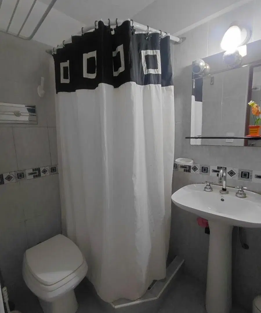 COSTA AZUL: VENTA FRENTE AL MAR DEPARTAMENTO MONOAMBIENTE 5TO PISO EDIFICIO ACHALAY AMOBLADO 3