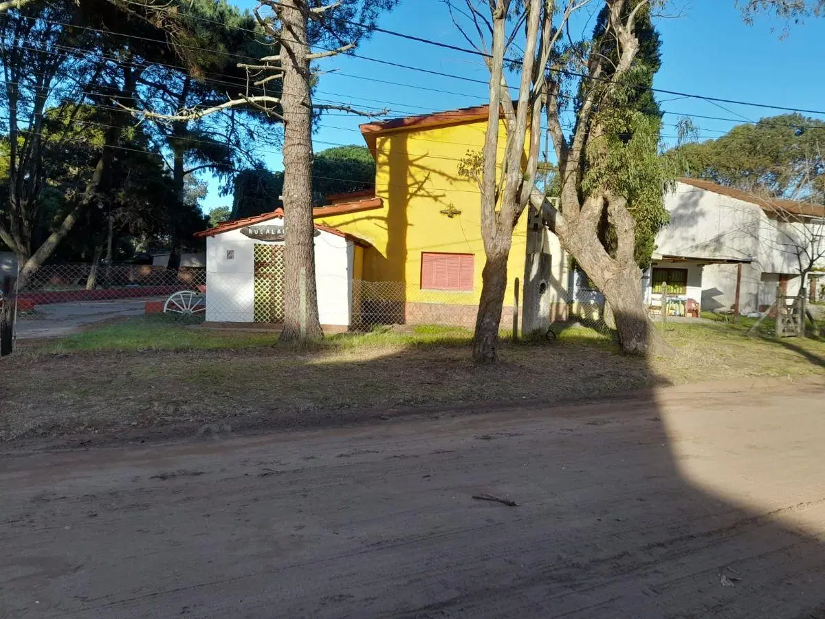Terreno de 600 m2 en venta en La Lucila del Mar Red de gas Natural 5