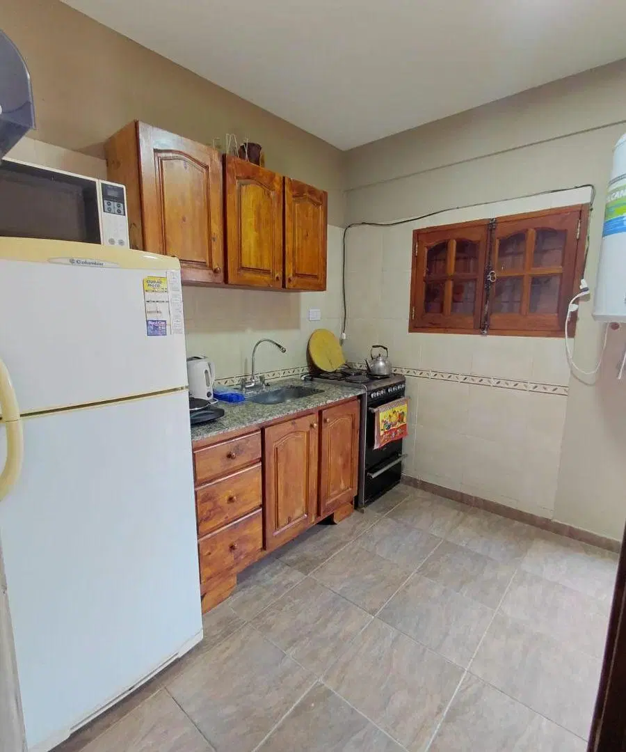 DUPLEX: COSTA AZUL VENTA 2 CUADRAS DEL MAR PRIMER PISO PATIO Y PARRILLA GAS ENVASADO 2