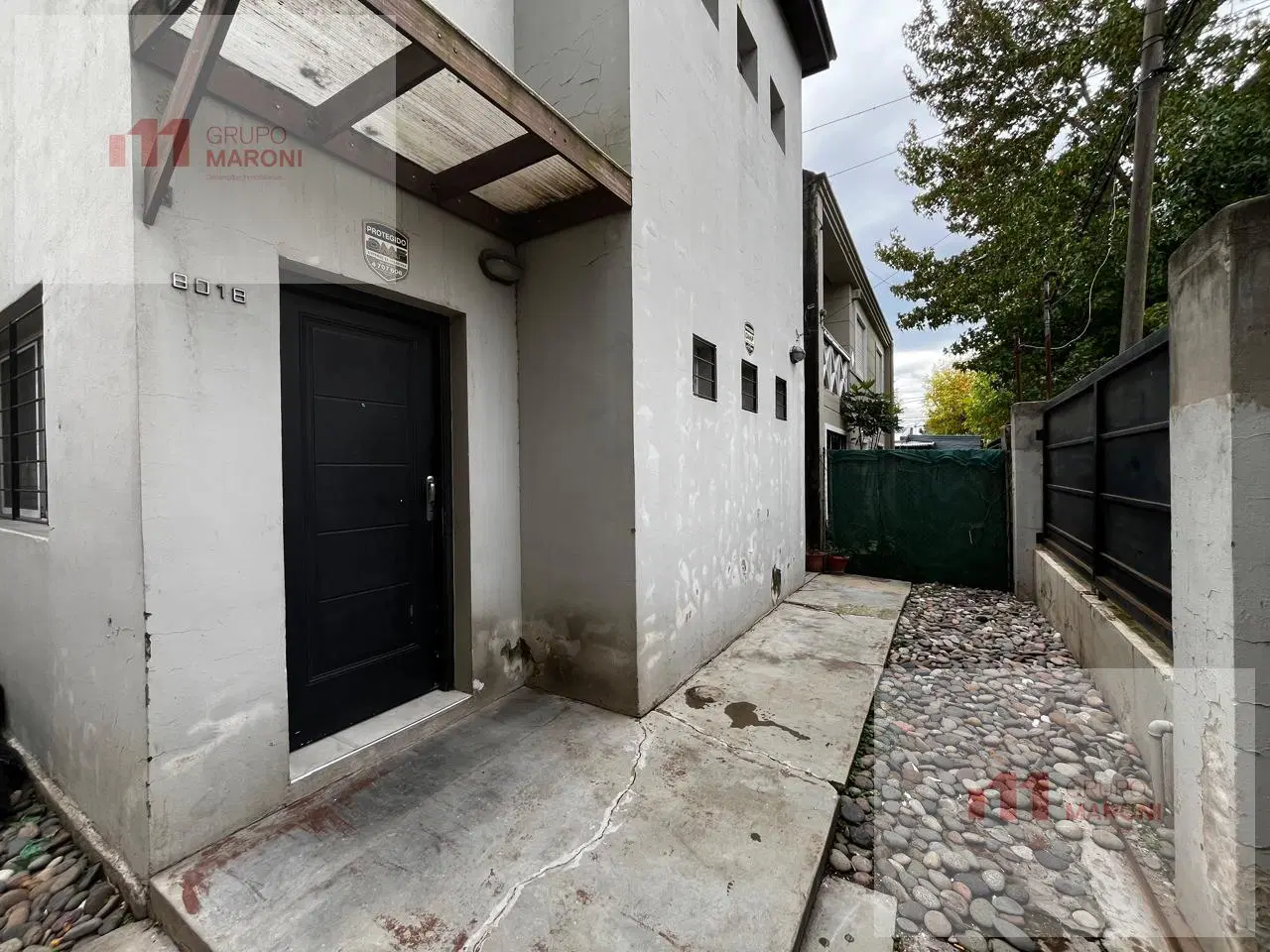 Venta Casa dos dormitorio, patio y pileta en Fisherton, Rosario 3