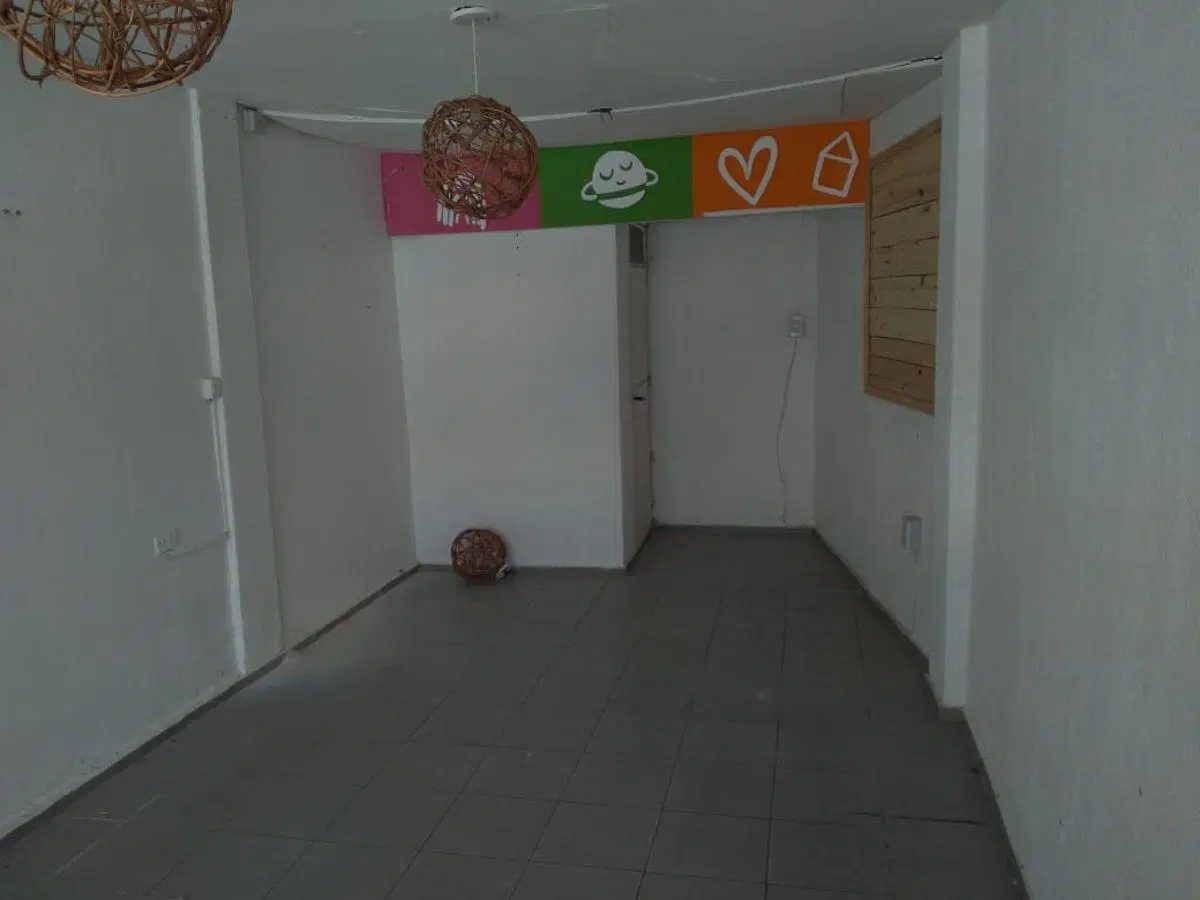 Local comercial zona centro ciudad de san lorenzo 5