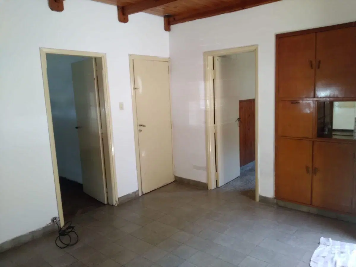 CASA TRES DORMITORIO Y COCHERA 2