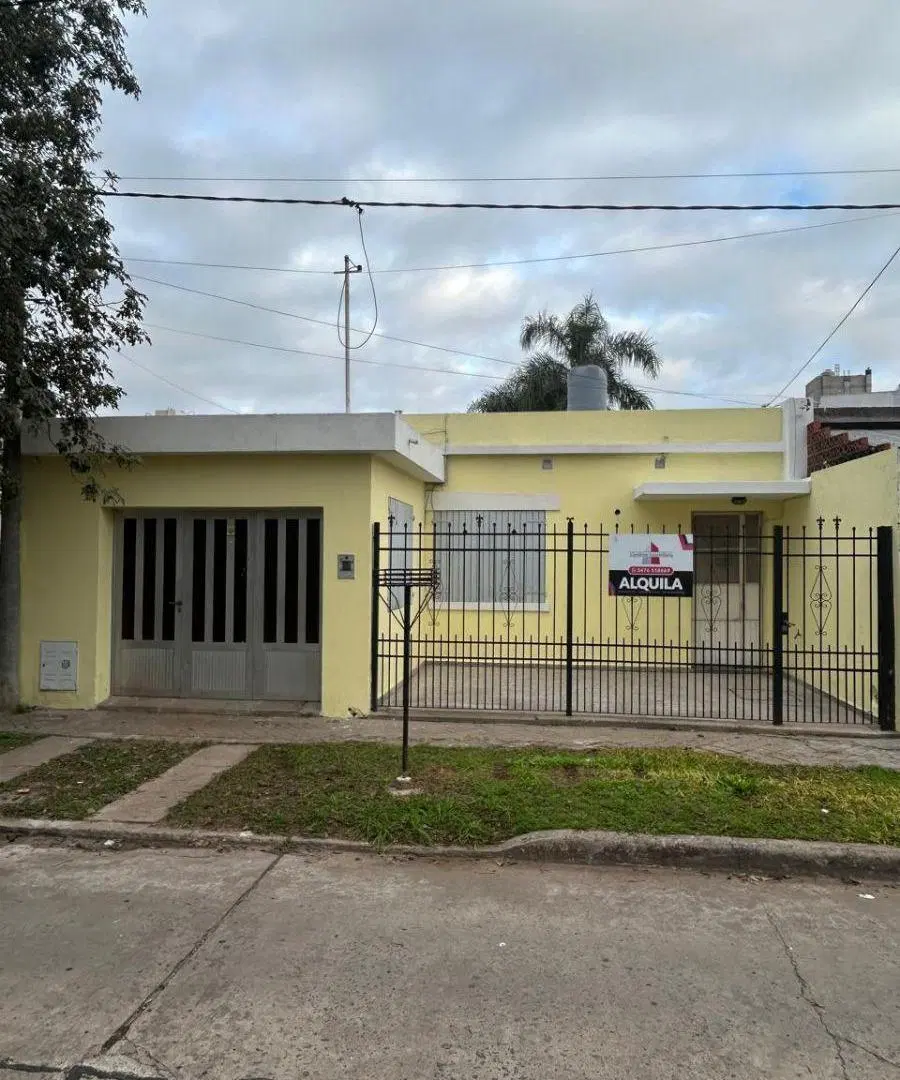 CASA CENTRICA DOS HABITACIONES Y COCHERA DOBLE. 4