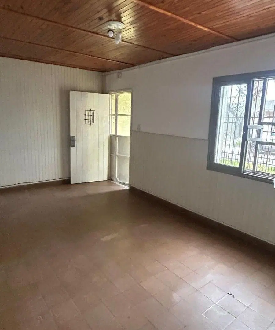 CASA CENTRICA DOS HABITACIONES Y COCHERA DOBLE. 2