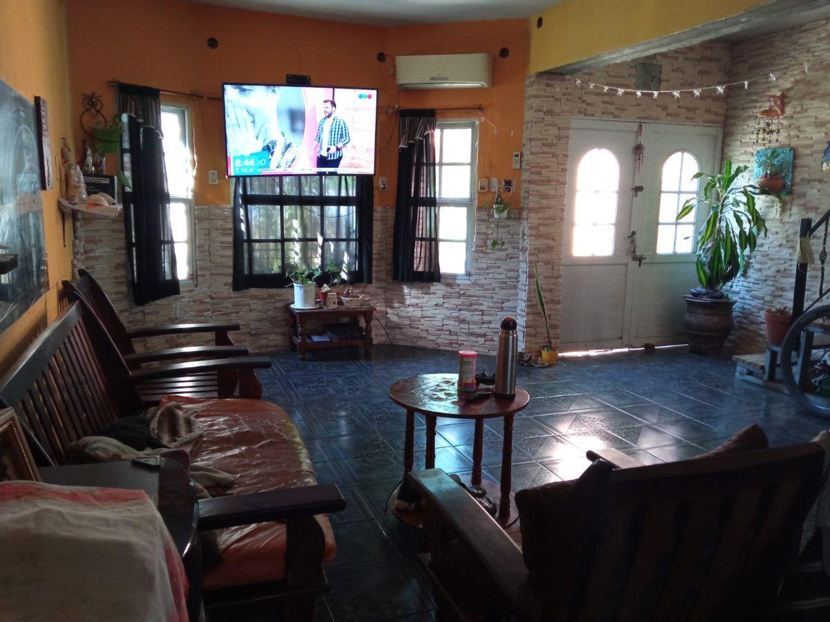 Foto de CHALET TRES HABITACIONES Y COCHERA , PILETA DE NATACION, imagen 4